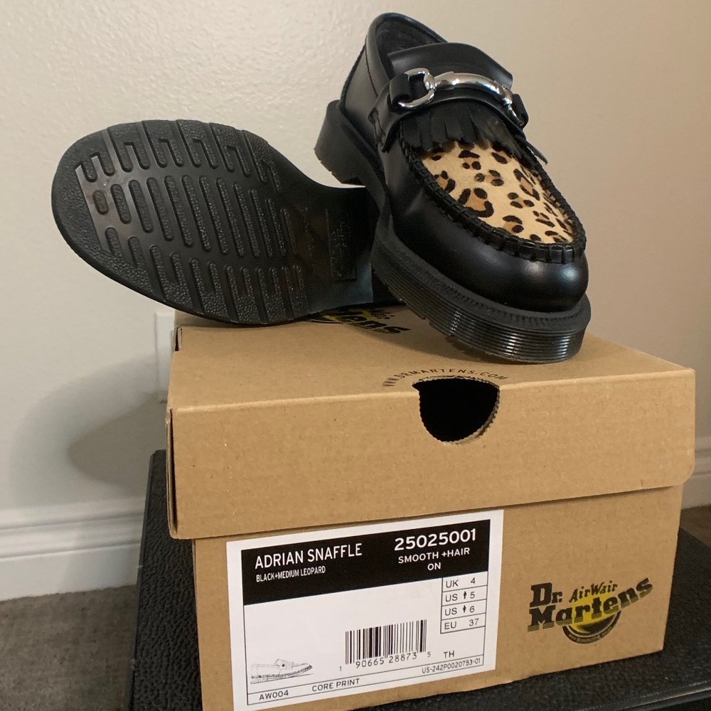 Dr Martens  Animal Print Loafer - W Size 6